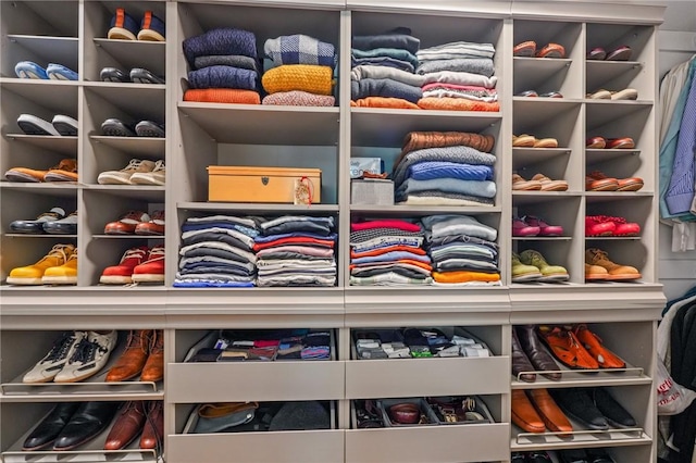 25 King Philip Rd, Pawtucket, RI 02861 - view of walk in closet