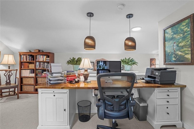 25 King Philip Rd, Pawtucket, RI 02861 - office featuring light colored carpet