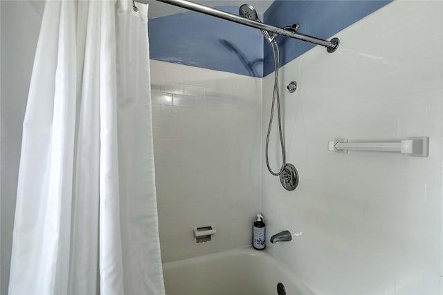 796 Pontiac Ave, Cranston, RI 02910 - bathroom featuring shower / bath combo with shower curtain