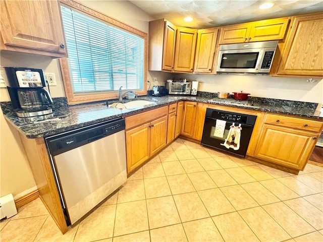 50 Washington Ave, East Providence, RI 02915 - photo 1