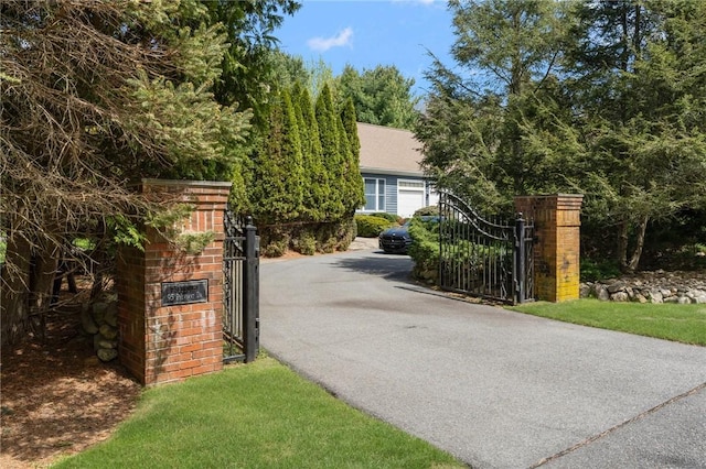 95 Pheasant Dr, East Greenwich, RI 02818 - view of gate