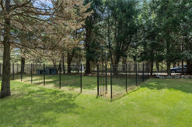 95 Pheasant Dr, East Greenwich, RI 02818 - view of yard
