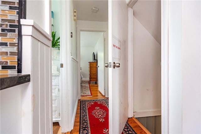 170 Pilgrim Pkwy, Warwick, RI 02888 - corridor featuring light wood-style floors