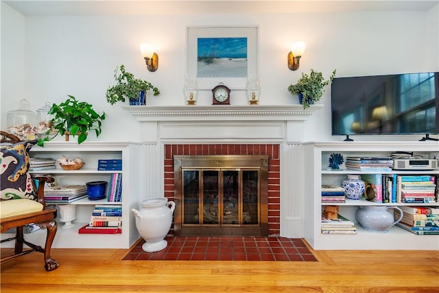 170 Pilgrim Pkwy, Warwick, RI 02888 - living area featuring a fireplace