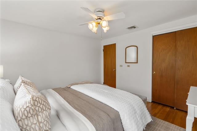45 Landon Rd, Warwick, RI 02888 - bedroom featuring wood finished floors, a ceiling fan, and a closet