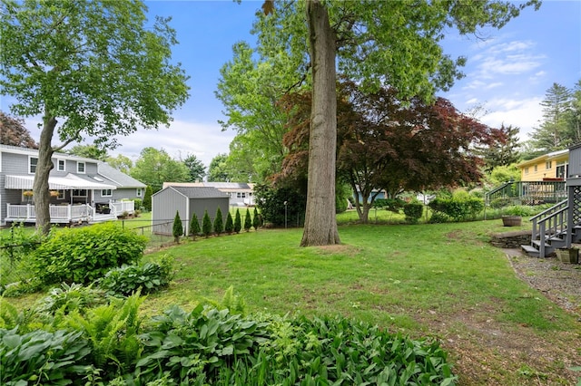 45 Landon Rd, Warwick, RI 02888 - view of yard featuring stairs
