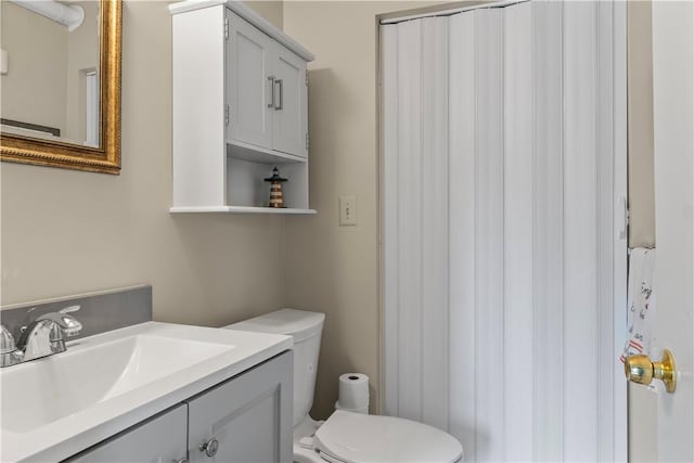 30 Sweet Meadow Ct Unit 15, Narragansett, RI 02882 - full bathroom featuring toilet and vanity