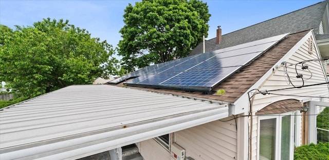 320 Beverage Hill Ave, Pawtucket, RI 02861 - exterior view of a shingled roof