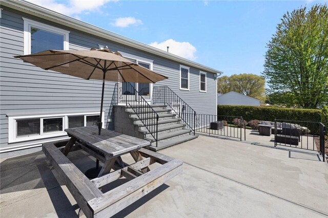 26 Leawood Dr, Cranston, RI 02920