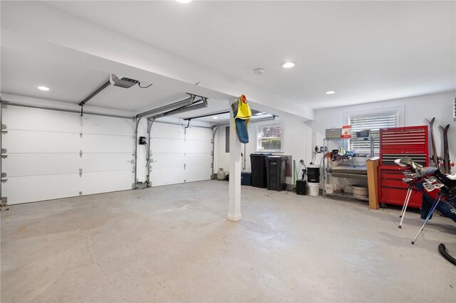 26 Leawood Dr, Cranston, RI 02920
