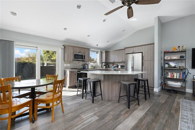 26 Leawood Dr, Cranston, RI 02920