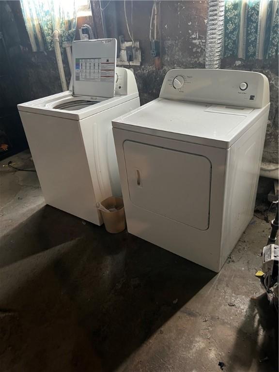 1097 Pontiac Ave, Cranston, RI 02910 - washroom featuring separate washer and dryer