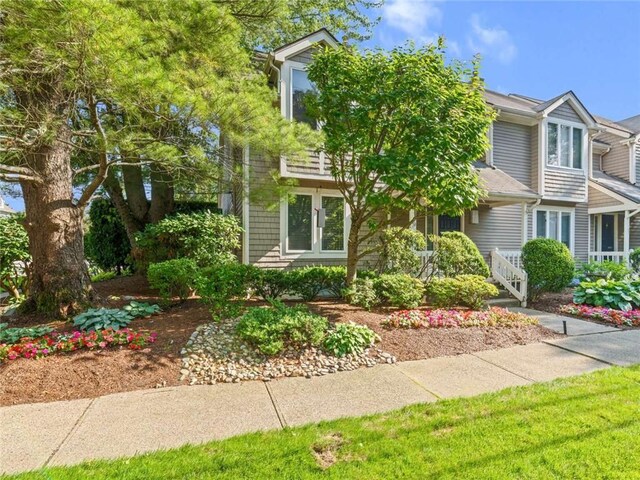 189 Laurel Ave, Providence, RI 02906 - photo 2