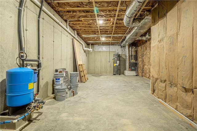 757 Cooper Rd, Glocester, RI 02814 - unfinished below grade area with a water pressure tank