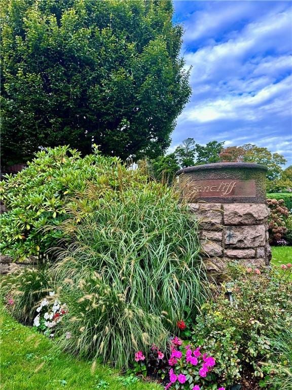 65 Ridge Rd Unit T11/W38, Newport, RI 02840 - view of community sign