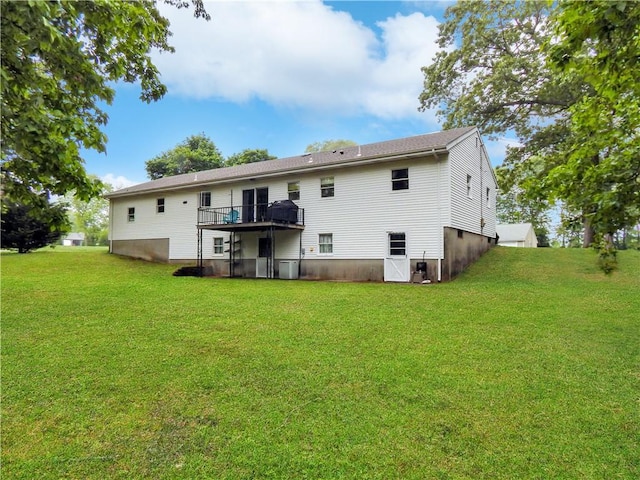 2 Laurel Hill Dr, Westerly, RI 02891 - back of property with a lawn and a wooden deck