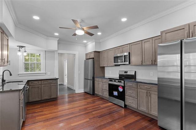 81 Old N Rd, South Kingstown, RI 02881 - kitchen featuring stainless steel appliances, a sink, a ceiling fan, dark wood finished floors, and recessed lighting