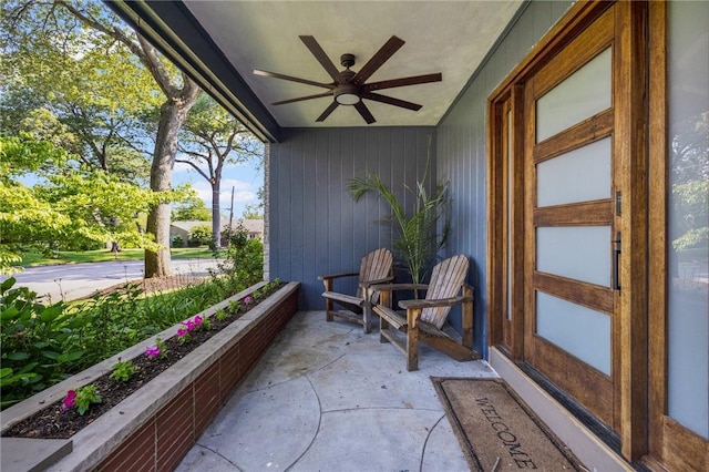 14 Twin Oak Dr, Warwick, RI 02889 - view of patio / terrace featuring a ceiling fan