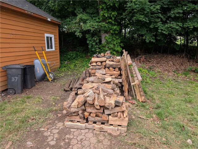 94 Mount Pleasant Rd, North Smithfield, RI 02896 - view of yard