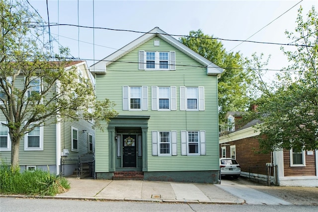 199 Transit St, Providence, RI 02906 - traditional home with entry steps