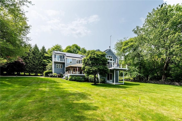 48 Wright Ln, Jamestown, RI 02835 - rear view of property featuring a yard