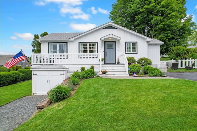 6 Dolphin Rd, Narragansett, RI 02882 - view of front of house with a shingled roof and covered porch