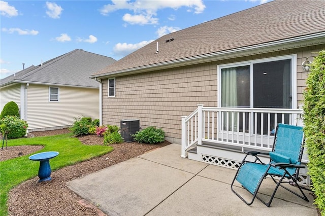 5 Leighas Ln, Coventry, RI 02816 - view of patio