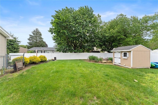 1710 Phenix Ave, Cranston, RI 02921 - view of yard