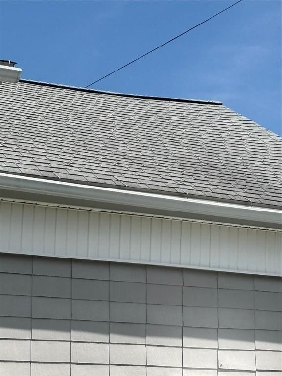 259 Park Ave, Woonsocket, RI 02895 - exterior view of roof with shingles