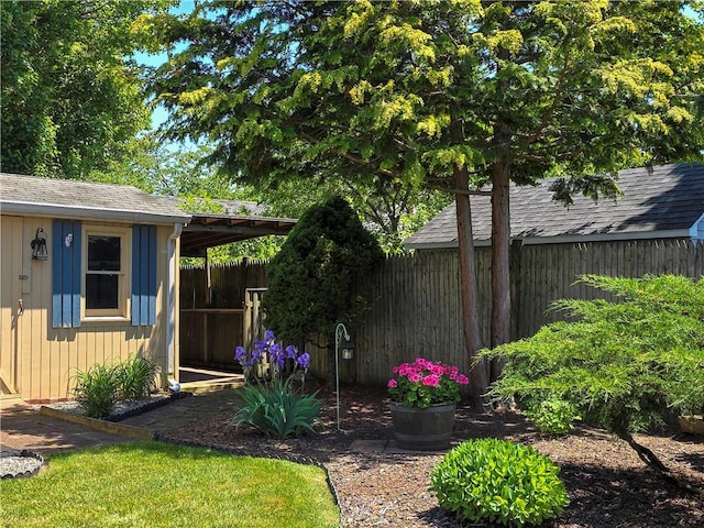369 Vine St, Pawtucket, RI 02861 - view of yard