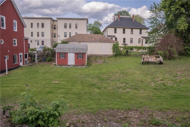 132 Chestnut St, Woonsocket, RI 02895 - view of grassy yard