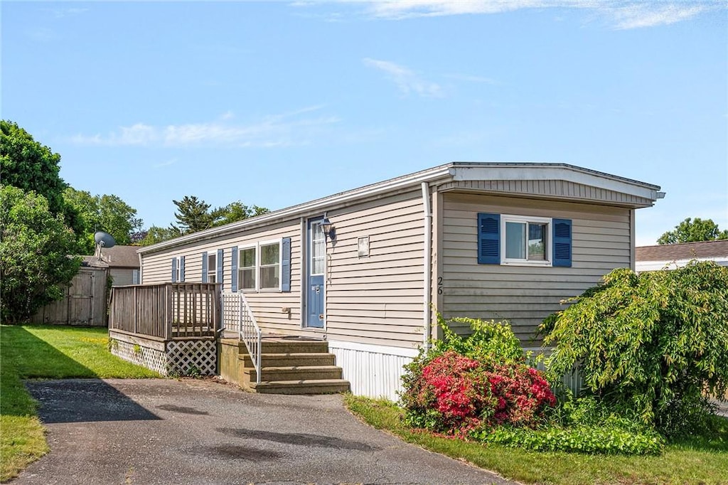 26 Bayview Park, Middletown, RI 02842 - view of manufactured / mobile home