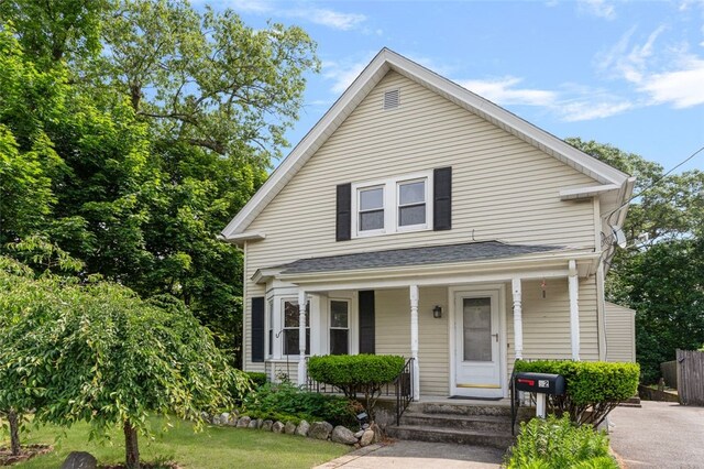 32 N Clarendon St, Cranston, RI 02910 - view of front of home featuring a porch