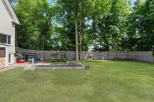 32 N Clarendon St, Cranston, RI 02910 - view of yard
