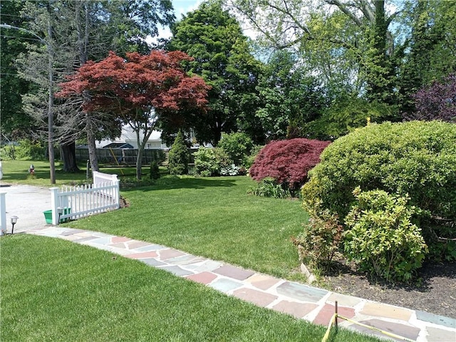 6 Humes Ave, Warwick, RI 02889 - view of property's community