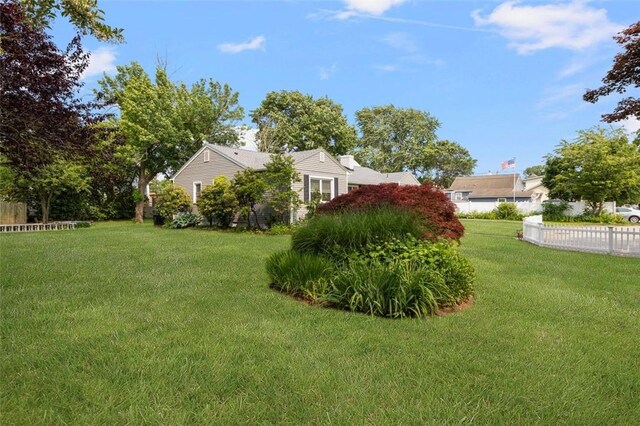 6 Humes Ave, Warwick, RI 02889 - view of yard