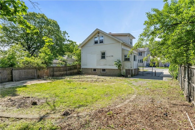 103 Henrietta St, Providence, RI 02904 - view of side of home