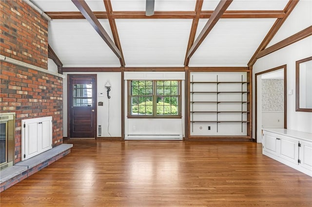 11 Crosswynds Dr, Narragansett, RI 02874 - foyer entrance with wood finished floors and a baseboard radiator