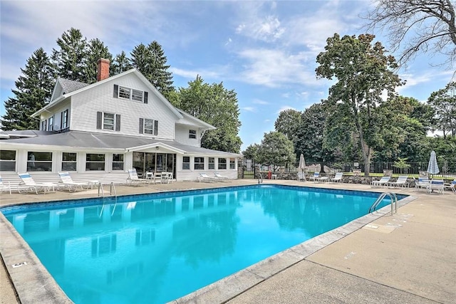 2970 Mendon Rd Unit 160, Cumberland, RI 02864 - community pool with a patio area
