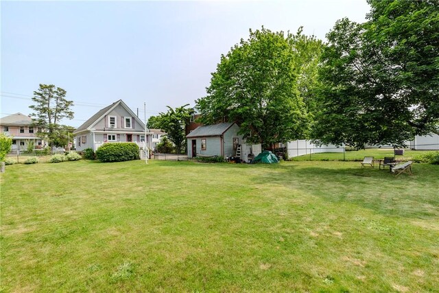 339 Beverage Hill Ave, Pawtucket, RI 02861 - view of yard