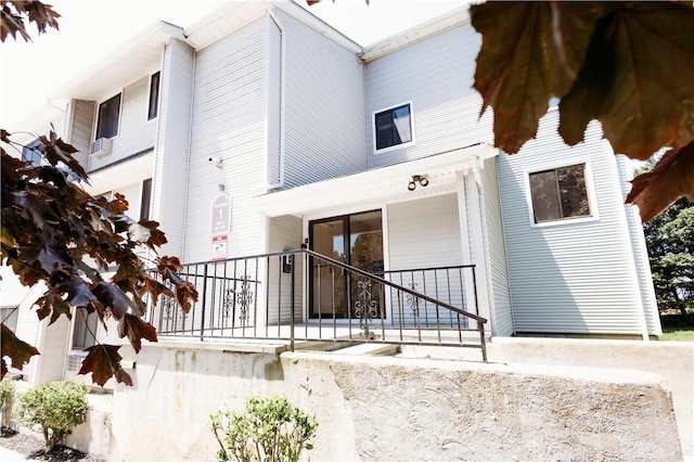 66 Girard Ave Unit 106, Newport, RI 02840 - view of front facade featuring covered porch