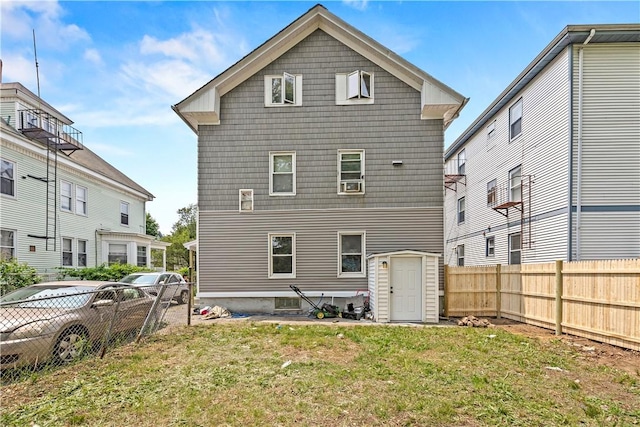 126 W Ave, Pawtucket, RI 02860 - photo 2