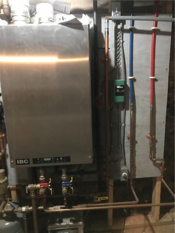 72 Mercy St, Providence, RI 02909 - utilities featuring water heater
