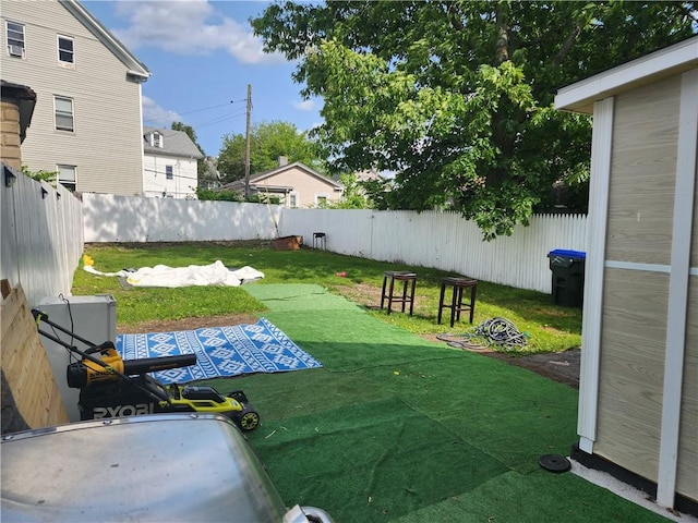27 Unit St, Providence, RI 02909 - view of yard
