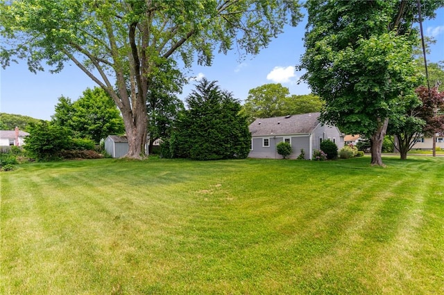 299 Buttonwoods Ave, Warwick, RI 02886 - view of grassy yard