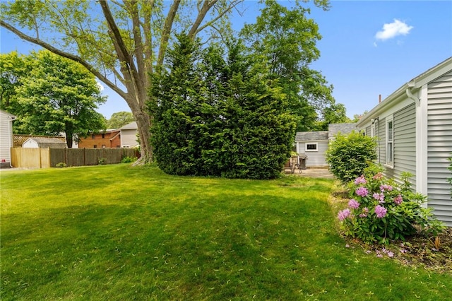 299 Buttonwoods Ave, Warwick, RI 02886 - view of yard featuring an outdoor structure