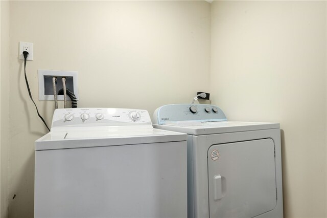 73 Vineyard Ave, Cumberland, RI 02864 - laundry area featuring washing machine and clothes dryer