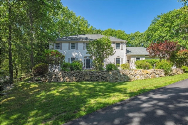 125 Fernwood Dr, East Greenwich, RI 02818 - colonial inspired home featuring a front yard