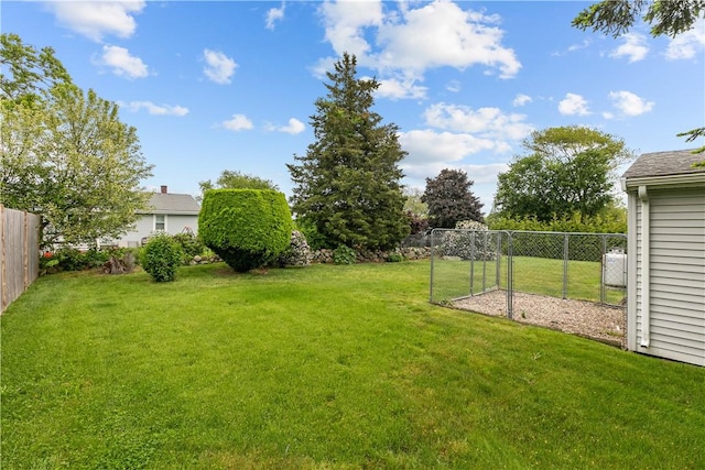 174 Russell Dr, Tiverton, RI 02878 - view of yard