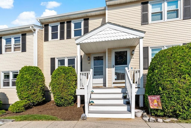 47 Morgan Ave Unit 45, Johnston, RI 02919 - view of multi unit property